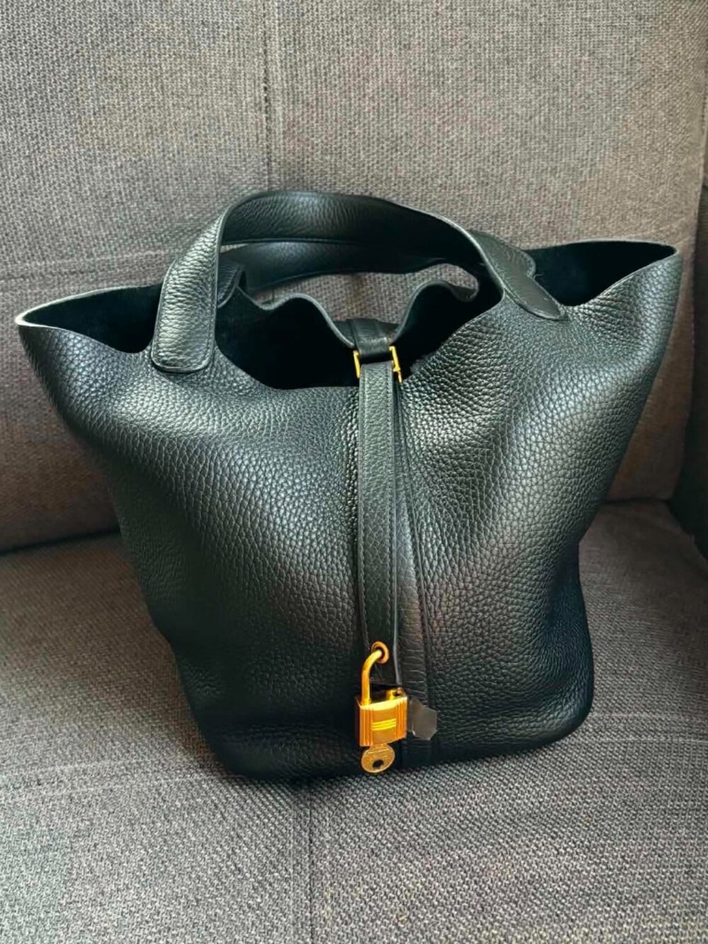 ✨️Hermes Picotin Lock Bag Black Noir Clemence Gold Hardware GHW - Picture 3 of 4